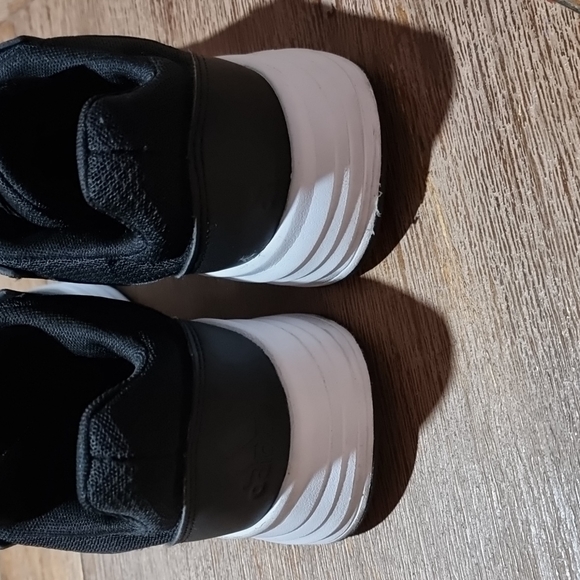 Adidas Sneakers - Picture 4 of 7